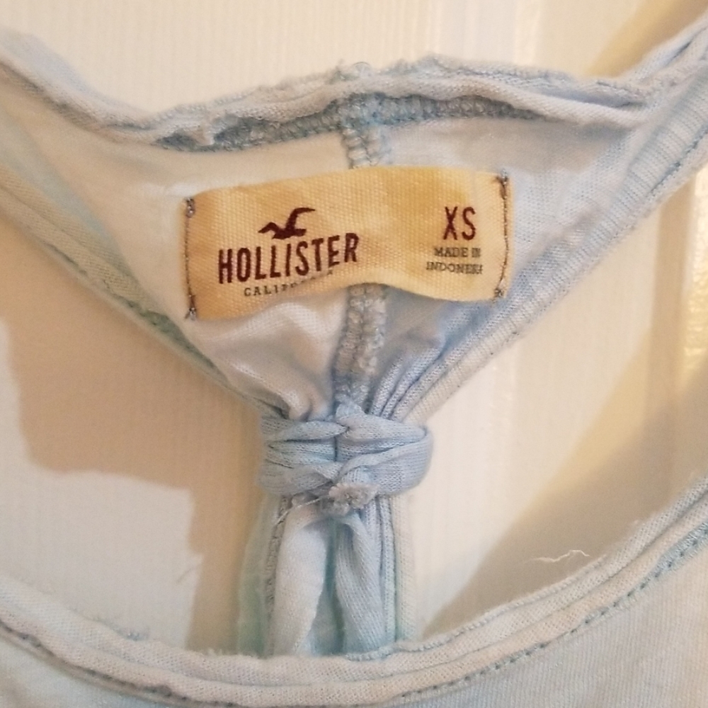 Super cute Hollister fringe tank - Picture 3 of 3